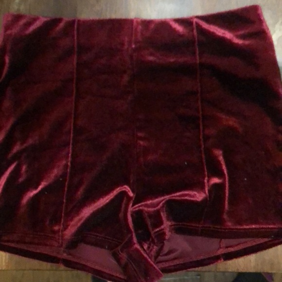 red velvet shorts forever 21
